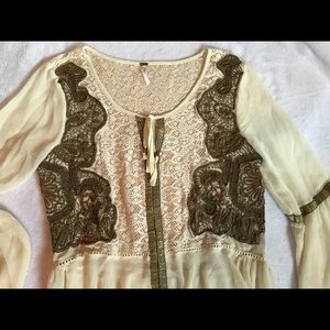 Flowy Bell Bottom sleeved top